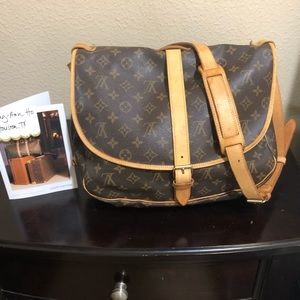 Auth Louis Vuitton Monogram Saumur 35
